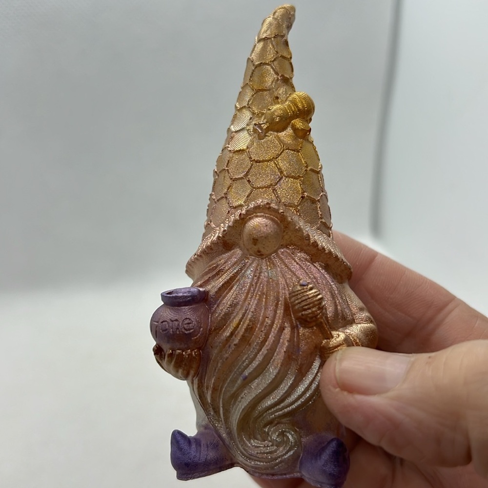 A honey gnome - Picture 3 of 15